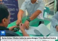 Pewagai Rutan Kelas I Medan Memberikan Berkas Skrining Tuberkulosis Yang Akan Di Tanda Tangani Warga Binaan.(Doc/Foto : Humas Rutan Medan)