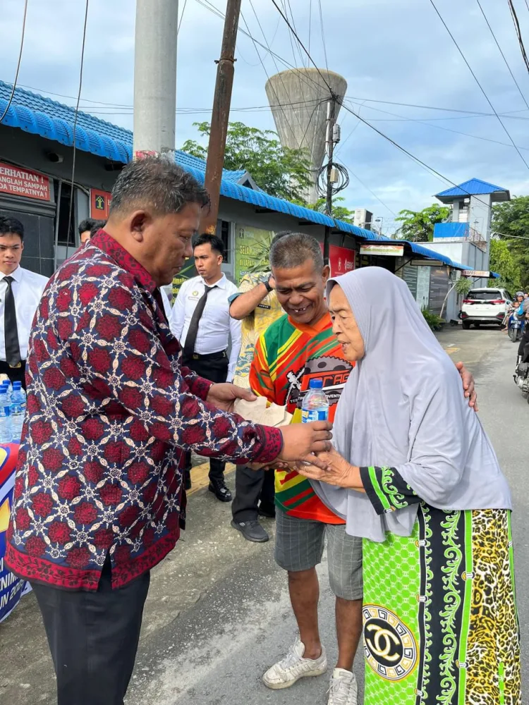Semangat Hari Bakti Kemenimipas: Lapas Tebing Tinggi Menebar Senyum Lewat Bakti Sosial